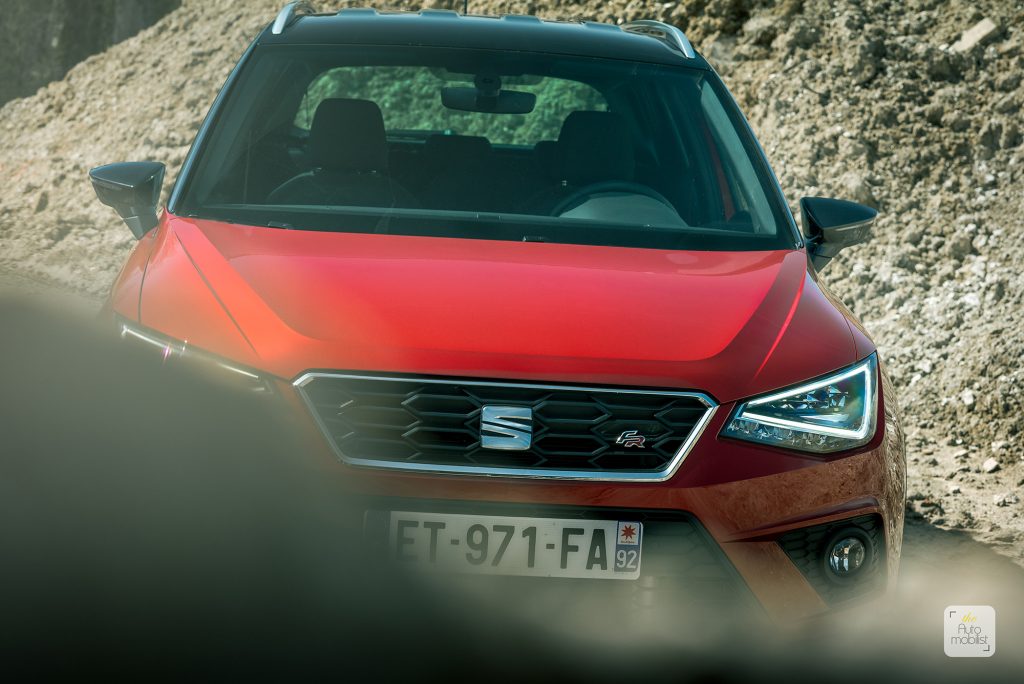 seat-arona-tsi-150-act-fr-rouge-toit-noir