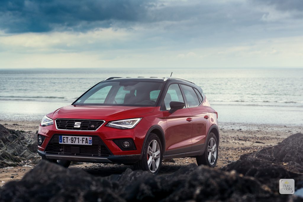 seat-arona-tsi-150-act-fr-rouge-toit-noir